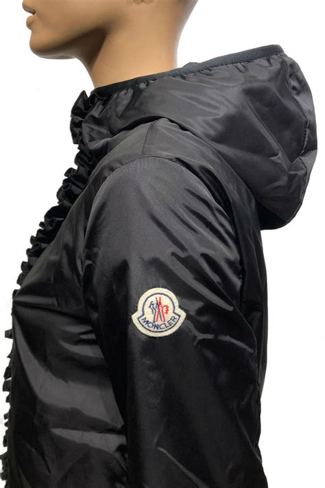 giubbotto bianco e nero moncler imitazione